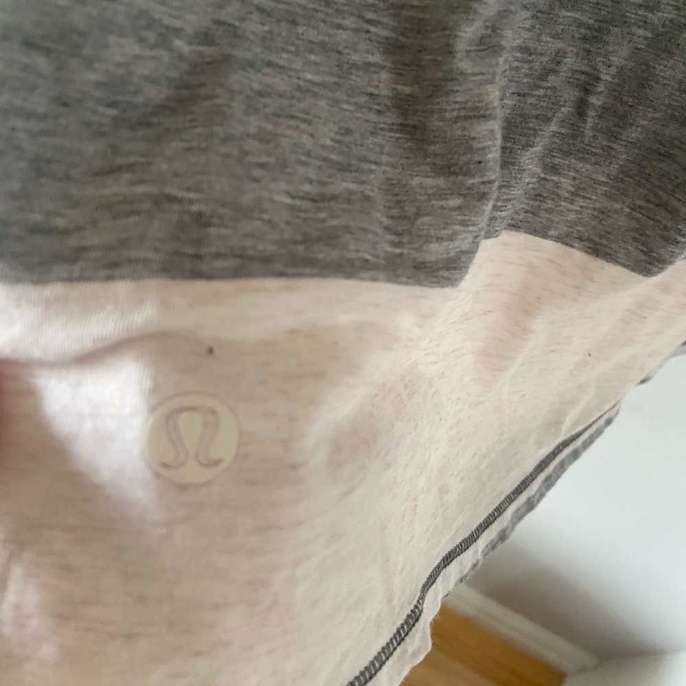 Lululemon Superb Tank - Picture 6 of 7